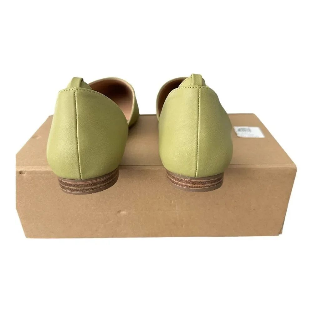 Journee Collection Vielo Flats Sage Green Pointed Toe Wide Width 9 WD NIB